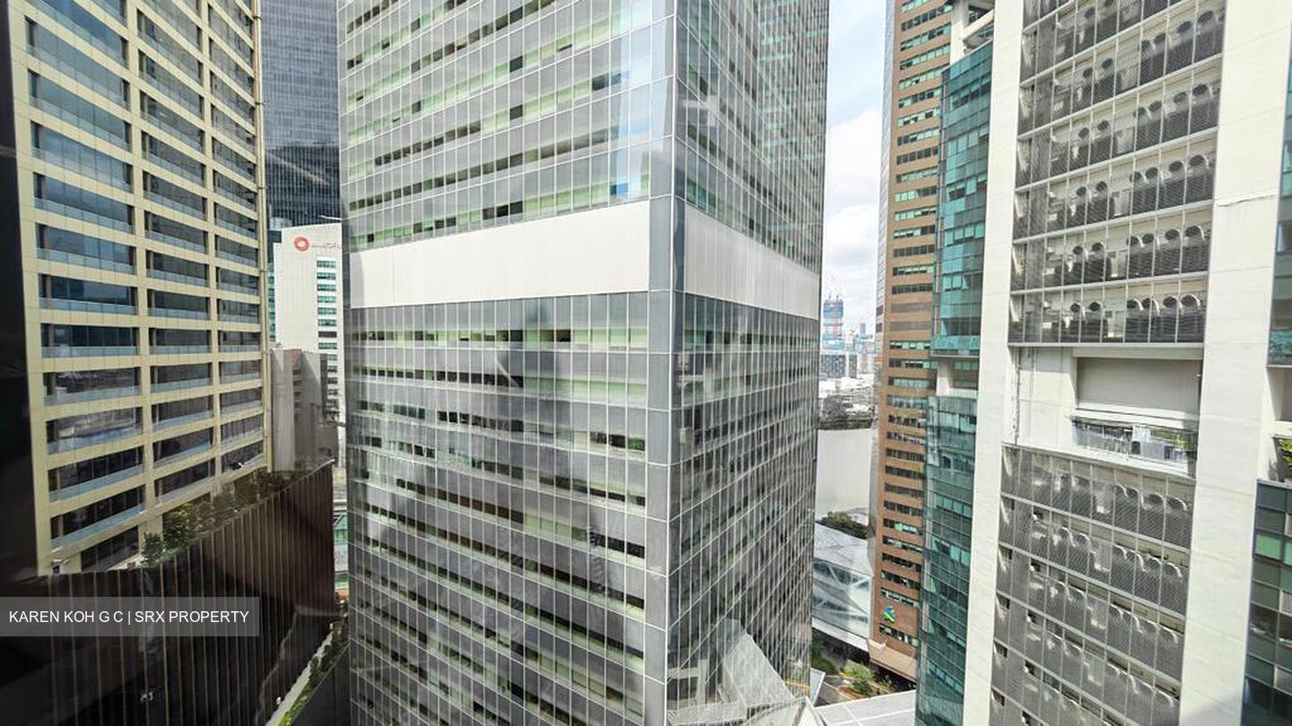 Hsbc Building (D1), Office #567582481